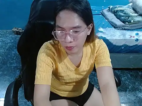 Snapshot of Asianpinaybeauty_yam007 chatting on 10.30.25 Asianpinaybeauty yam007 online show from 10.30.25