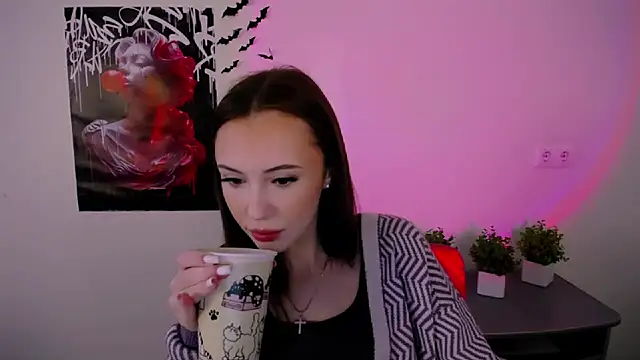 Nikonara Love online show from 02.10.25