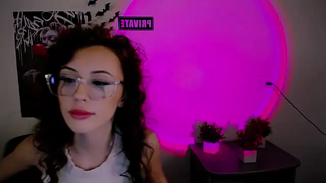 Nikonara Love online show from 03.01.25