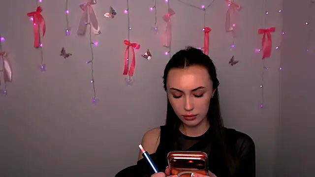 Nikonara Love online show from 04.22.26