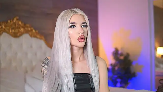 Juicy Jessye online show from 02.25.25