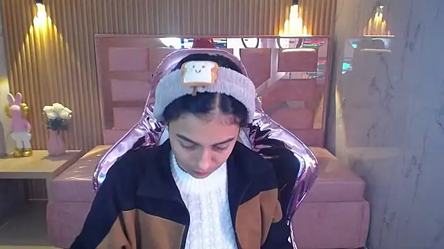 Snapshot of lilith_petit_sub chatting on 02.19.25 lilith petit sub online show from 02.19.25