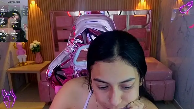 Snapshot of lilith_petit_sub chatting on 10.18.25 lilith petit sub online show from 10.18.25