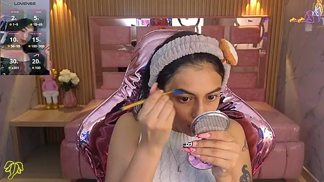 Snapshot of lilith_petit_sub chatting on 10.30.25 lilith petit sub online show from 10.30.25