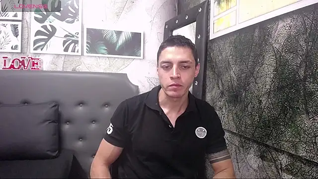 Snapshot of Frank_Millers chatting on 02.13.25 Frank Millers online show from 02.13.25