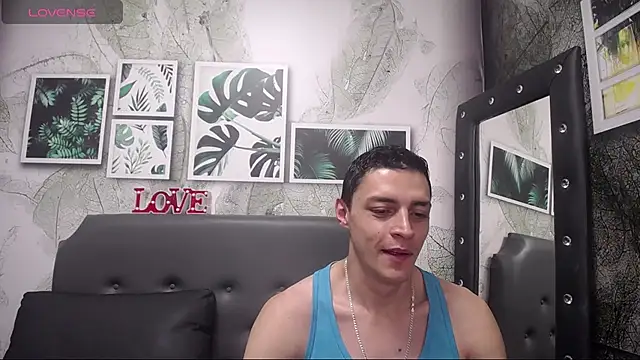 Snapshot of Frank_Millers chatting on 02.14.25 Frank Millers online show from 02.14.25