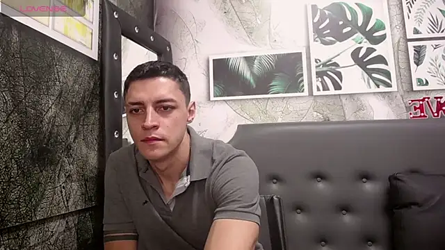 Snapshot of Frank_Millers chatting on 02.21.25 Frank Millers online show from 02.21.25