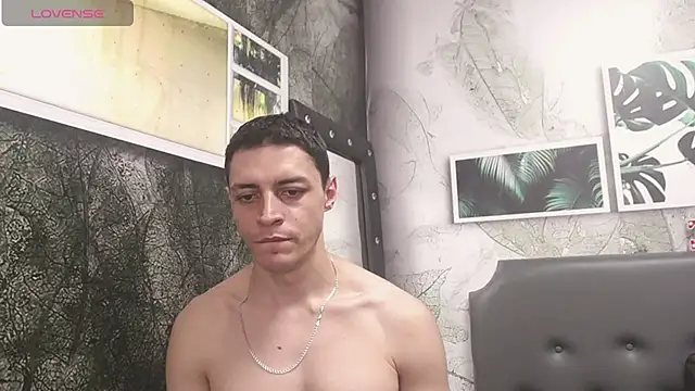 Snapshot of Frank_Millers chatting on 03.13.25 Frank Millers online show from 03.13.25