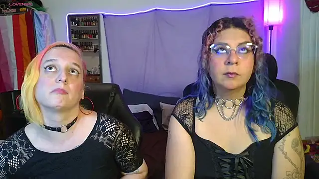Snapshot of Evelan420 chatting on 06.15.26 Evelan420 online show from 06.15.26