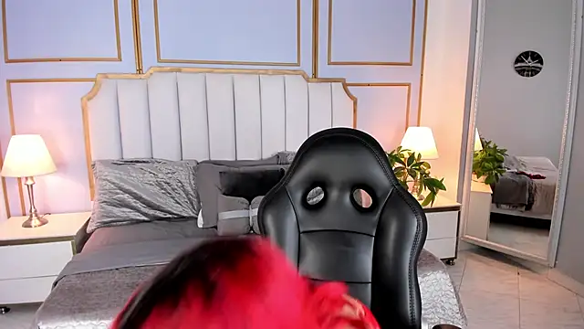 Snapshot of Raven_jade_ chatting on 02.02.25 Raven jade online show from 02.02.25