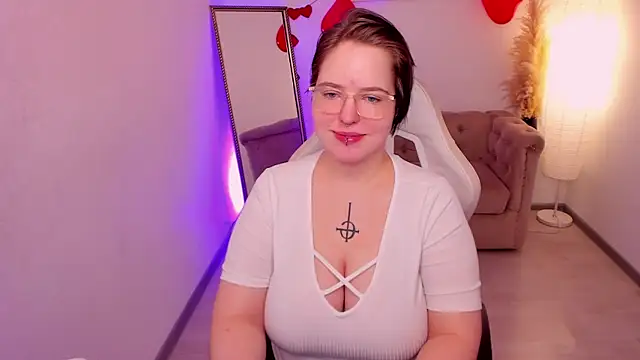 Snapshot of Manic_pixie_ chatting on 02.21.26 Manic pixie online show from 02.21.26