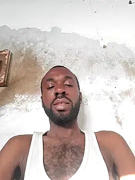 Snapshot of onewinnertee chatting on 10.18.25 onewinnertee online show from 10.18.25