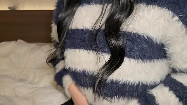 Snapshot of hansha_kun chatting on 02.04.25 hansha kun online show from 02.04.25