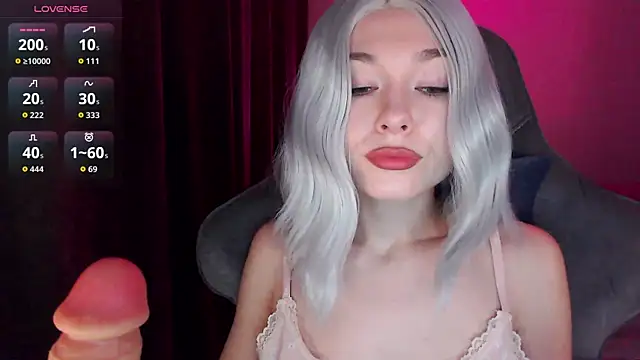 Snapshot of Ohmy_Nora_ chatting on 03.31.26 Ohmy Nora online show from 03.31.26