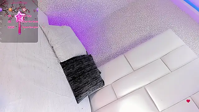 Angeles Busst online show from 04.03.26