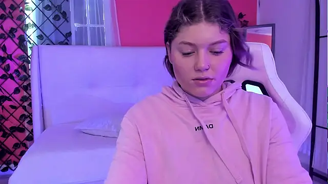 alaia greyy online show from 03.27.26