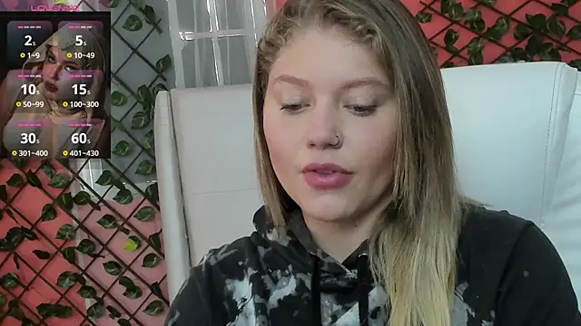 Snapshot of alaia_greyy chatting on 07.02.26 alaia greyy online show from 07.02.26