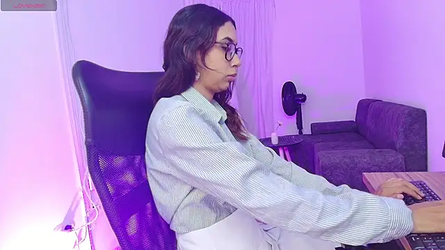 RenataLujan  online show from 01.24.25