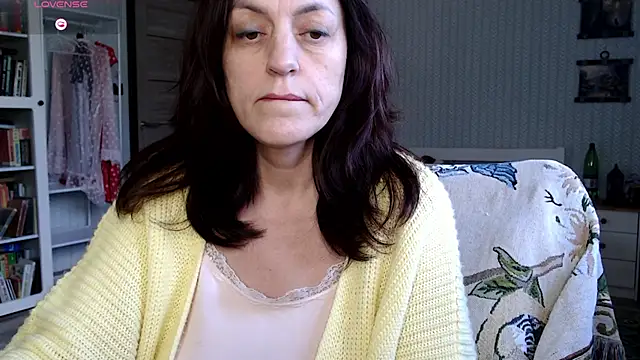 Snapshot of Soffya_Soy chatting on 04.28.26 Soffya Soy online show from 04.28.26
