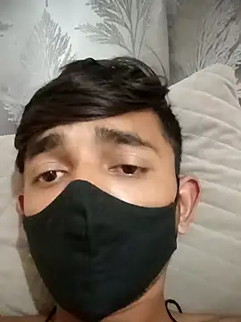 Snapshot of vas02vir chatting on 02.08.25 vas02vir online show from 02.08.25