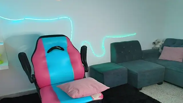 Snapshot of gisell363472 chatting on 11.09.25 gisell363472 online show from 11.09.25