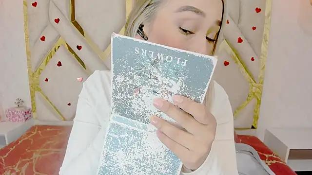 Snapshot of Lannajansen chatting on 02.20.25 Lannajansen online show from 02.20.25