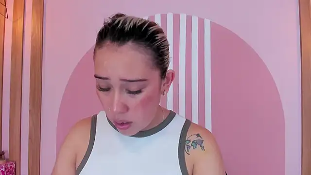 Lannajansen online show from 03.25.26