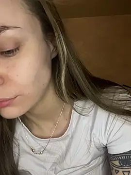 White Lu online show from 02.26.25