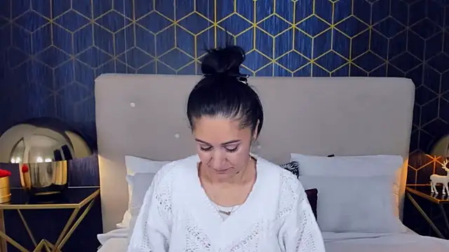 Snapshot of ValeryBlakes chatting on 11.25.25 ValeryBlakes online show from 11.25.25