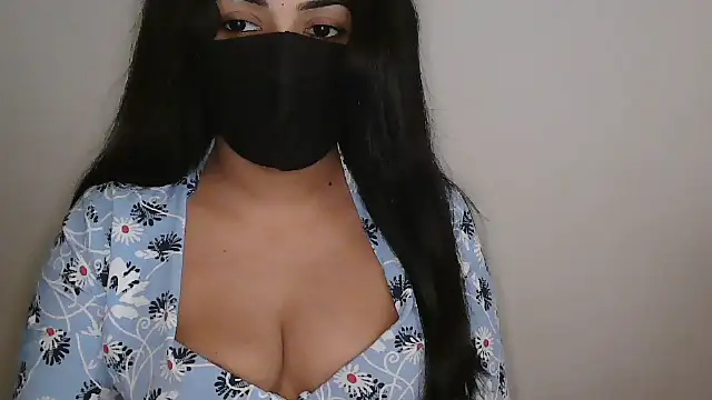 Snapshot of Reddy_Trisha chatting on 02.01.26 Reddy Trisha online show from 02.01.26