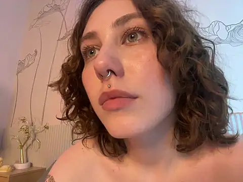 Snapshot of Molli_Luv chatting on 02.27.25 Molli Luv online show from 02.27.25