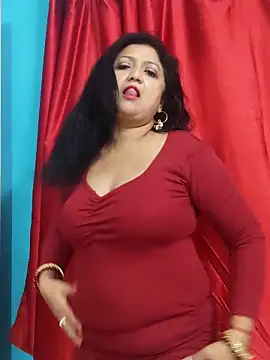 Snapshot of horny_lizia chatting on 11.23.25 horny lizia online show from 11.23.25