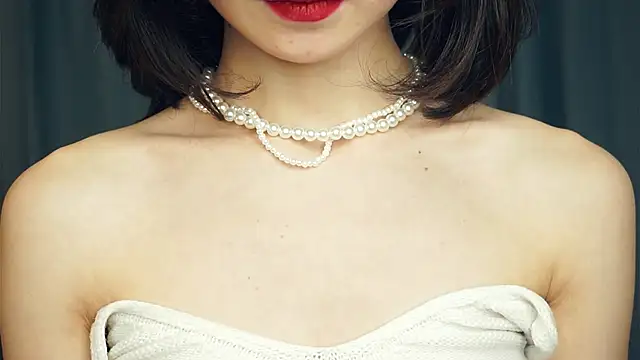 VeronaCritchlow online show from 02.14.25