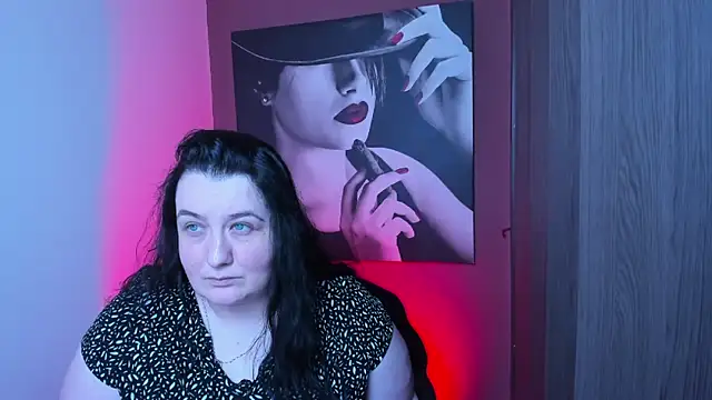 QueenOfHaze online show from 12.18.25