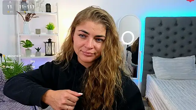 Donna Sun online show from 02.19.25