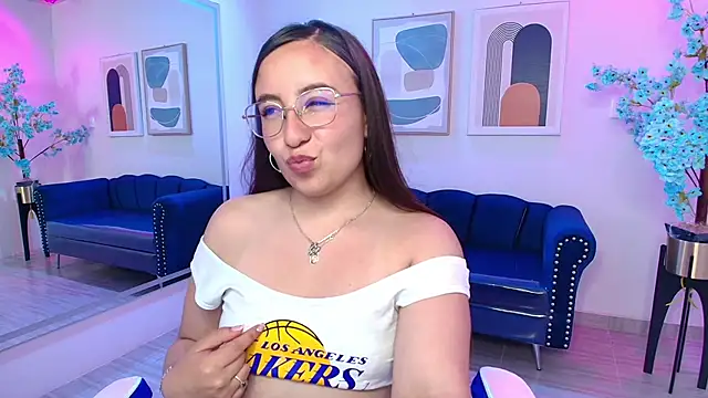 Lilyy evans online show from 02.12.25