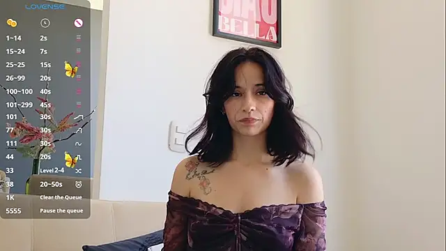 Snapshot of GerberaBlooms77 chatting on 02.02.25 GerberaBlooms77 online show from 02.02.25