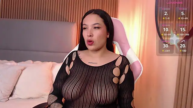 Victoria Collinns online show from 02.08.25