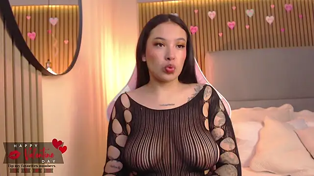 Victoria Collinns online show from 02.18.25