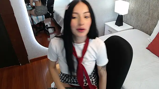 Snapshot of CattyMoon chatting on 03.22.25 CattyMoon online show from 03.22.25