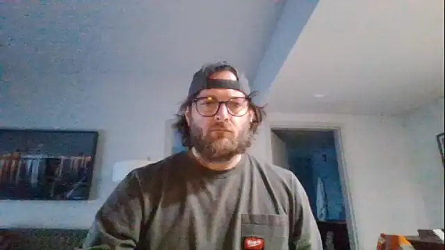 Snapshot of rrunner7718 chatting on 03.18.25 rrunner7718 online show from 03.18.25