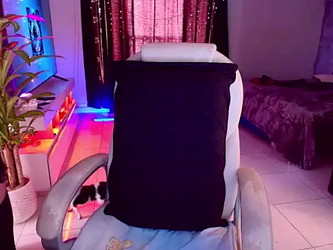 latexgoddes online show from 01.08.26