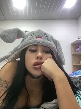 Girl milk7 online show from 03.19.25