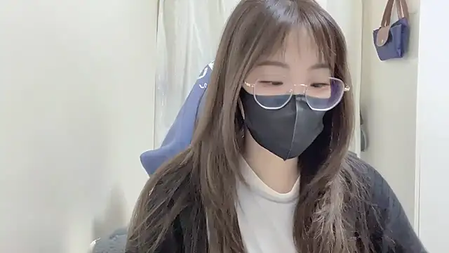 Snapshot of Chu1314 chatting on 11.25.25 Chu1314 online show from 11.25.25