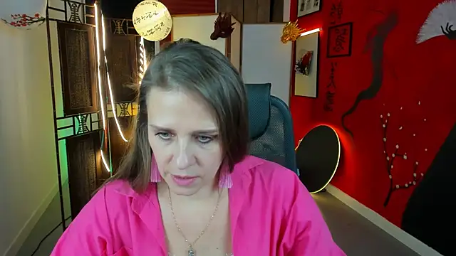 EmiliaBedy online show from 02.11.25