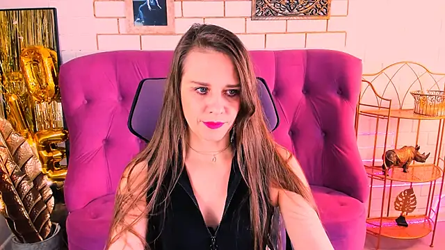Snapshot of EmiliaBedy chatting on 04.05.26 EmiliaBedy online show from 04.05.26