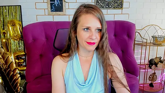 Snapshot of EmiliaBedy chatting on 05.14.26 EmiliaBedy online show from 05.14.26