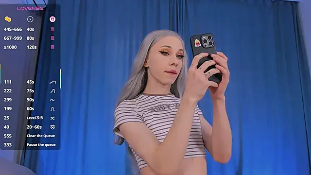 Shiny Jennifer online show from 11.08.25