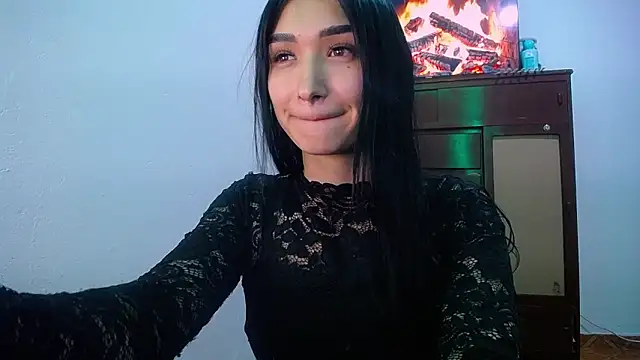 Snapshot of Sofii_cutee chatting on 11.16.25 Sofii cutee online show from 11.16.25