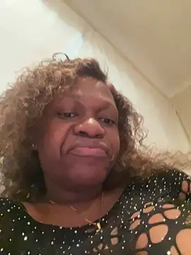 Boneca25 online show from 03.17.25